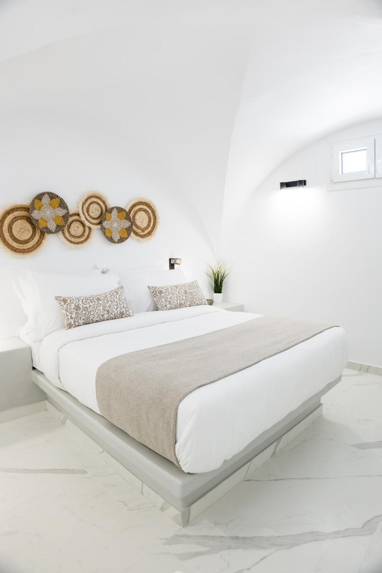 Kyma Perissa (Santorini)